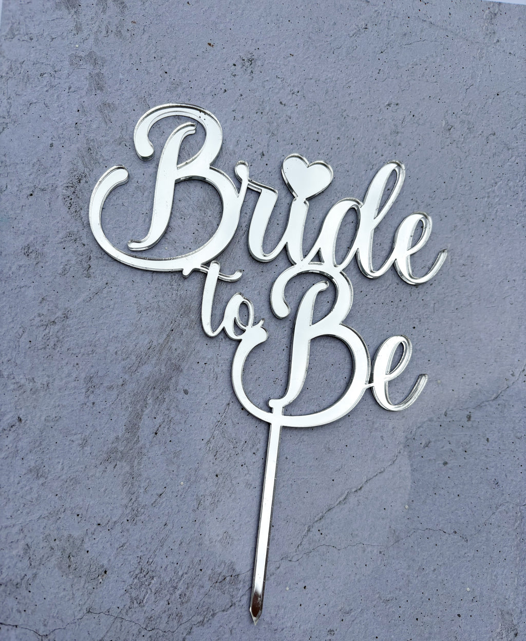 Personalizirani toper za tortu s imenom – akril (pleksiglas) – Bride to Be (djevojačka večer / bridal shower)