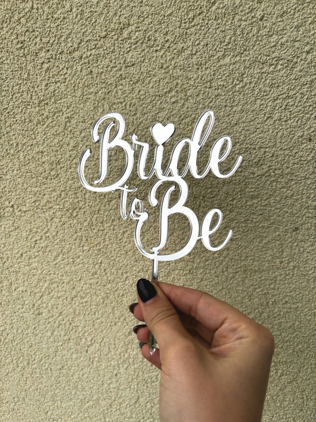 Personalizirani toper za tortu s imenom – akril (pleksiglas) – Bride to Be (djevojačka večer / bridal shower)